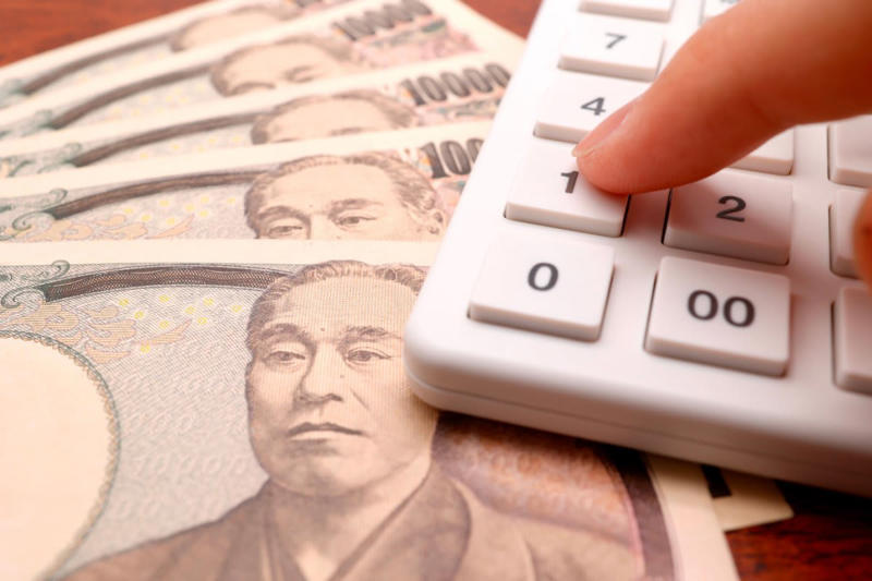 【日本の平均年収】全体は478万円, 正社員（正職員）の平均年収, 正社員（正職員）以外の平均年収, 「年収400万円台」と「年収400万円以上」の人は何パーセント？過去5年間で増えているのか, 「400万円超 500万円以下」の人の割合, 「年収400万円以上」の割合の5年間の推移, 男女別「年収400万円以上」の割合, 年収400万円だと手取りはいくらか資産, 年収400万円台の平均的な給与, 自身の収入とキャリアを見つめ直す機会に
