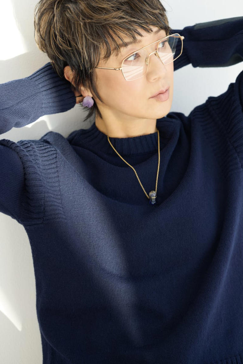 少数精鋭で〝旬を更新〞するのが賢くおしゃれを楽しむ鍵, パンツスタイルを更新するなら今季はバレルパンツに注目, ここいちばんに備えて春こそ良質なネイビージャケットを新調, この春のライトアウターは断然スイングトップ, トレンド小物でいまの気分をまとって, この記事を書いた人 素敵なあの人編集部