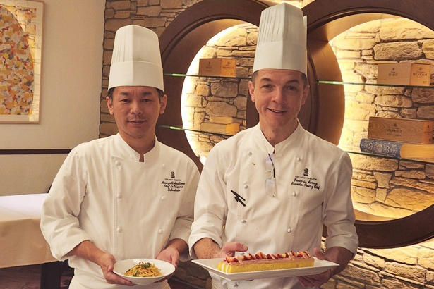 フレッシュいちごとアイデア満載のスイーツで、いちごのおいしさを味わい尽くす, ブランドいちごを好きなだけ食べ比べ, できたてを味わえる「いちご大福」や、「チョコレートファウンテン」も必食, セイヴォリーのおいしさも人気の理由