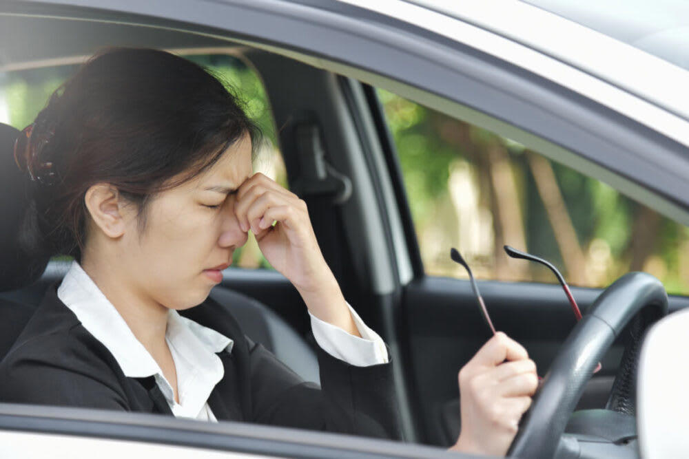 2017年3月12日以降に普通運転免許を取得した場合には運転できる「中型自動車」が無い, 中型免許の取得方法, 自動車学校（教習所）で教習を受ける, 免許センターで試験を受ける, 【注意】免許取得時には深視力検査が必要になる, 中型免許で運転できる自動車, 中型免許を持っていると何が便利？, 中型免許で運転できる自動車の例, 中型免許（8t限定）の限定解除の方法, 限定解除の審査を受ける, 上位免許を取得する, まずは現在の免許で運転できる中型自動車の確認を