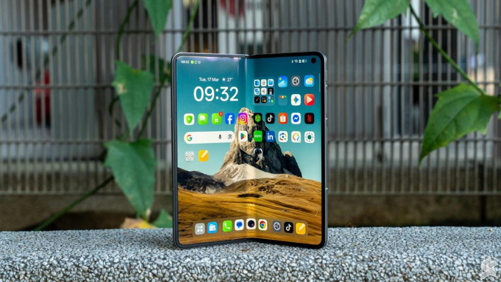 Pricing and Availability, The Engineering Behind the “Zero-Feel” Crease, Dual Flagship Displays, Performance, Camera, and Software