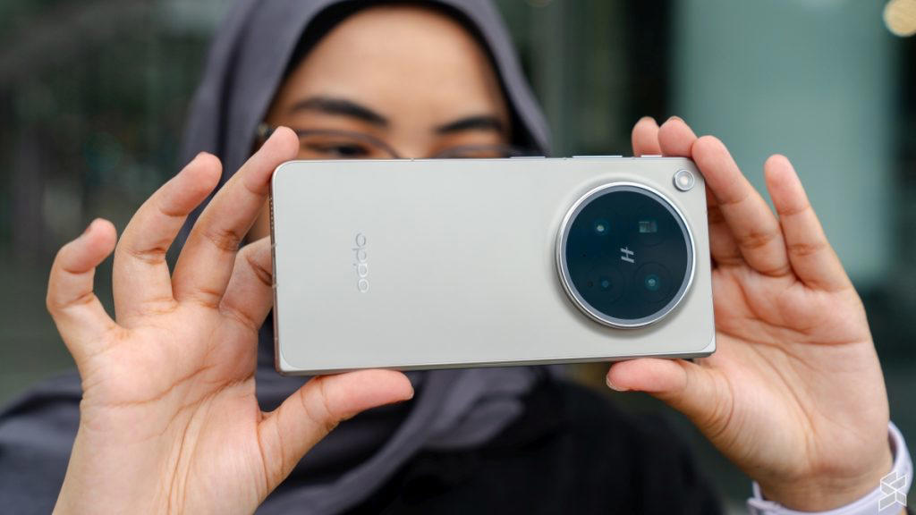 Pricing and Availability, The Engineering Behind the “Zero-Feel” Crease, Dual Flagship Displays, Performance, Camera, and Software