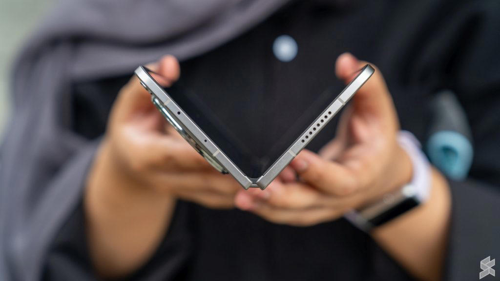 Pricing and Availability, The Engineering Behind the “Zero-Feel” Crease, Dual Flagship Displays, Performance, Camera, and Software