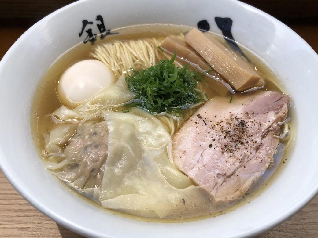 一流シェフが手がける革新的ラーメン店「銀座 八五」, 技術以上に影響を受けた、料理人としての「在り方」, 高級店のエッセンスを、日常価格に落とし込む, 「誰でも気取らず美味しい料理を楽しめるように」