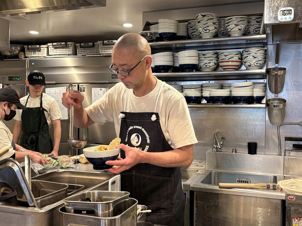 一流シェフが手がける革新的ラーメン店「銀座 八五」, 技術以上に影響を受けた、料理人としての「在り方」, 高級店のエッセンスを、日常価格に落とし込む, 「誰でも気取らず美味しい料理を楽しめるように」