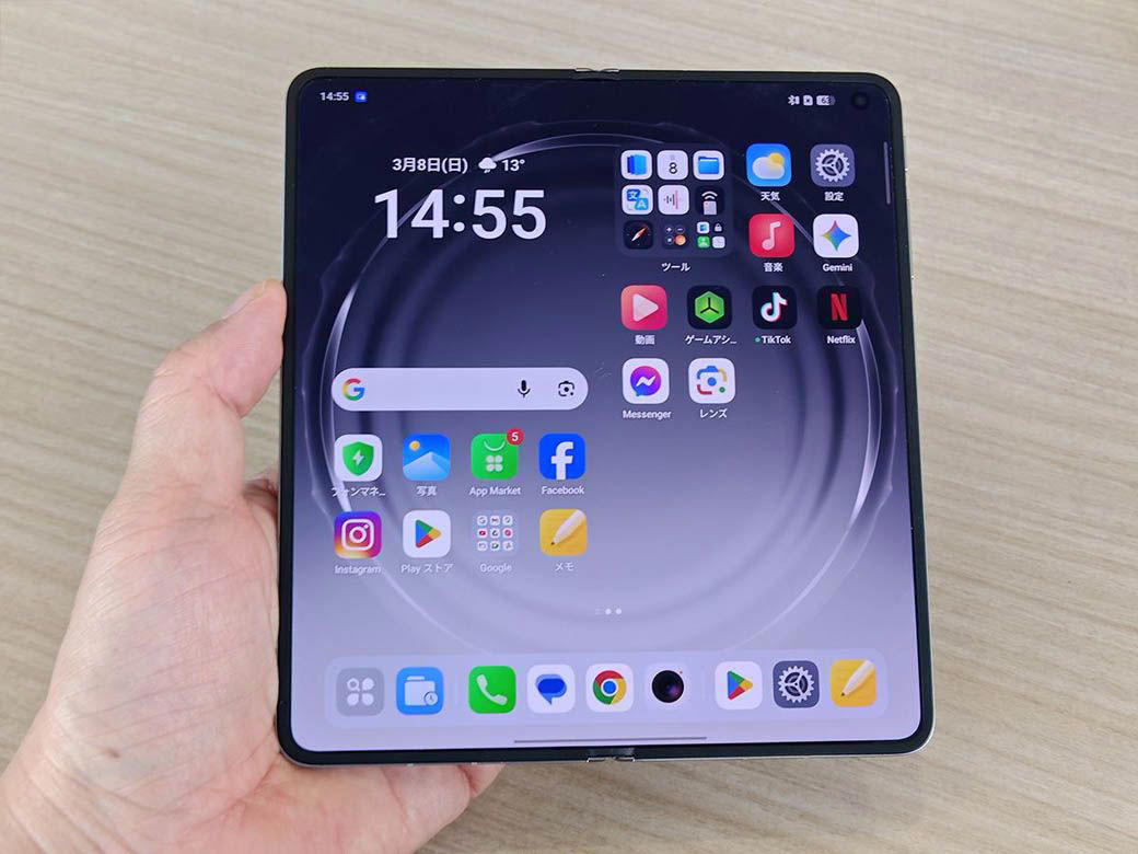 折り目ゼロ、新時代の折りたたみスマホ, AI機能で高性能なビジネスツールに, 「折りたたみスマホNo.1」と呼べる存在, 忍び寄る「折りたたみiPhone」の陰