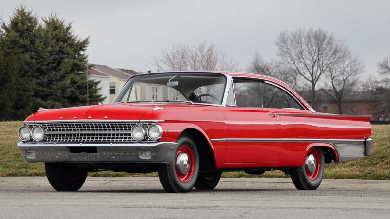 Ford Has Fighting A Performance War Since The '50s , The Forgotten Ford Starliner: Ford's Early Muscle Pioneer , 1961 Galaxie Starliner: Ford's Peak Muscle Car Before The Mustang , How The Starliner Stacked Up To Other '60s Muscle , Why The Starliner Vanished From The Muscle Car Conversation , Ford Galaxie Starliners Are Massive Bargains Today