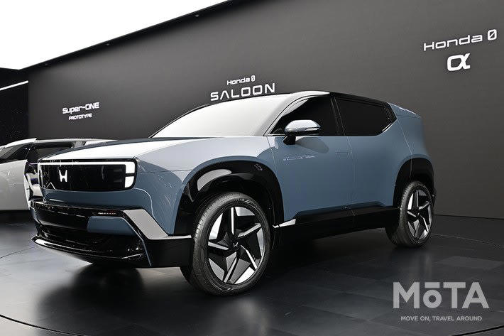新型インサイトが中国製の電気自動車として復活, 新型インサイトの価格はいくら？ 補助金適用後の実質価格もチェック, 新型インサイトの価格は550万円、グレードは1種類のみ, 国の補助金を引いた実質価格は約420万円, 自治体の補助金で実質価格はさらに安くなり、東京都の場合は約380万円, ボディスタイル・ボディサイズ, 5ドアハッチバック、全長はステップワゴン並みの大柄なボディ, 視界は良好で、車幅やボディの先端位置も把握しやすい, 内装・装備・居住性｜上級グレード並みの充実した仕様, デジタルメーターと12.8インチディスプレーを標準装備, ホンダセンシング・マルチビューカメラなど安全装備も充実, 外装色と内装色の展開, 後席の居住性は快適、4名乗車にも対応, 荷室は背の高い荷物がやや苦手だが、面積は十分, 航続距離は535km｜リーフ・bZ4Xとの比較, 基本スペック：68.8kWhで535kmの航続性能, 新型インサイトとライバル車との比較, 発売日はいつ？ 予約開始時期と販売台数, 発売日は2026年4月16日、予約は3月から開始, 国内販売は「3000台限定」, なぜインサイトは電気自動車として復活した？ ホンダの電動化戦略と新型インサイトの位置づけ, ホンダは電動化戦略は見直し中, 日本向け電気自動車の投入は続ける理由, まとめ｜補助金活用で実質約380万円、ライバル車との比較も忘れずに