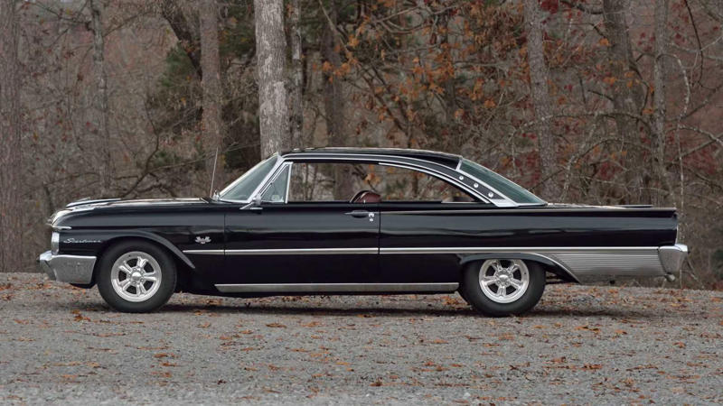 Ford Has Fighting A Performance War Since The '50s , The Forgotten Ford Starliner: Ford's Early Muscle Pioneer , 1961 Galaxie Starliner: Ford's Peak Muscle Car Before The Mustang , How The Starliner Stacked Up To Other '60s Muscle , Why The Starliner Vanished From The Muscle Car Conversation , Ford Galaxie Starliners Are Massive Bargains Today
