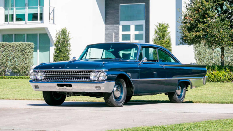 Ford Has Fighting A Performance War Since The '50s , The Forgotten Ford Starliner: Ford's Early Muscle Pioneer , 1961 Galaxie Starliner: Ford's Peak Muscle Car Before The Mustang , How The Starliner Stacked Up To Other '60s Muscle , Why The Starliner Vanished From The Muscle Car Conversation , Ford Galaxie Starliners Are Massive Bargains Today