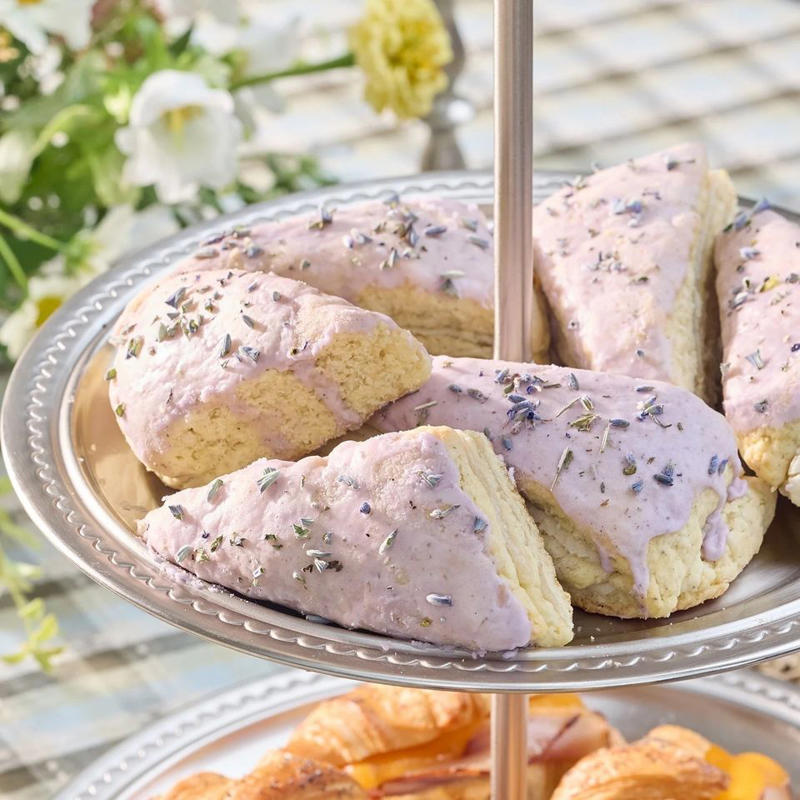 Citrus Mint Salad, Honey-Lavender Scones, Potato Leek Strata, Buttermilk Biscuits with Blackberry-Lemon Butter, Joanna Gaines’ Kick-Start Juice, Joanna Gaines’ Classic Cinnamon Rolls