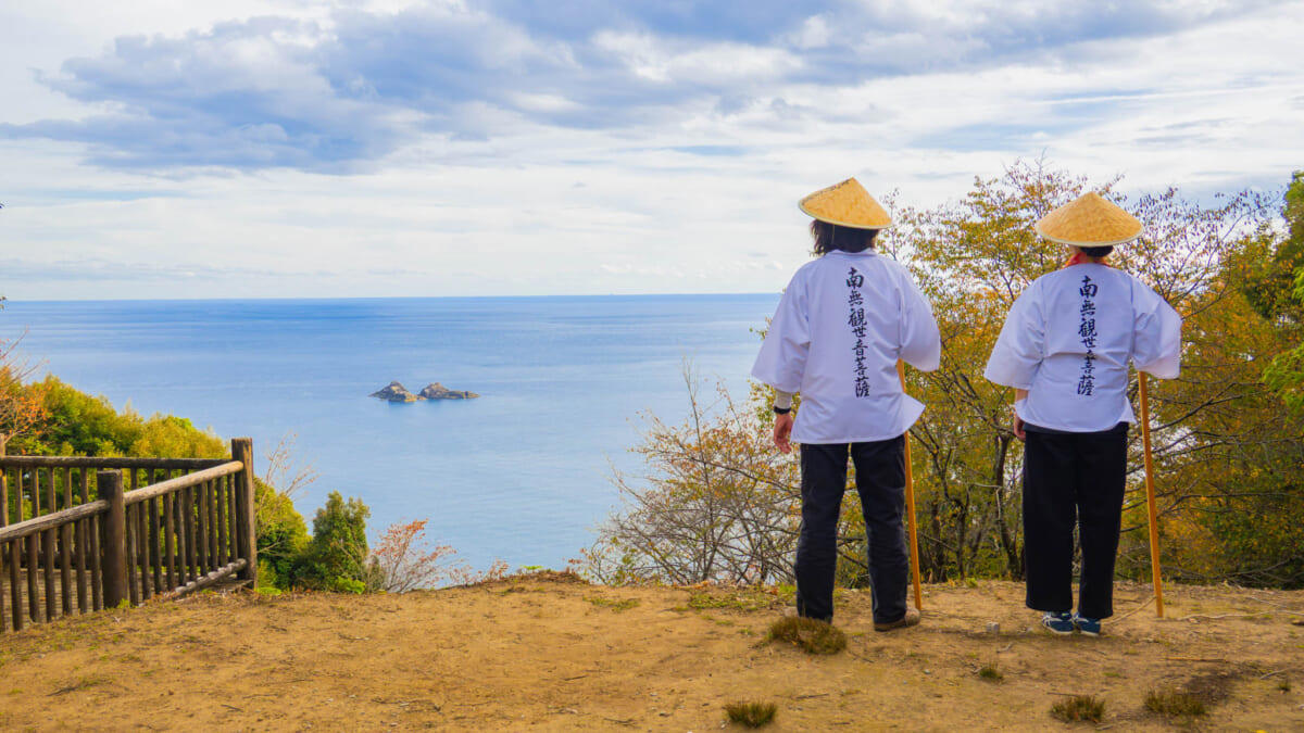 歴史と自然が交差する熊野古道の旅へ, 川の参詣道を舟旅で追体験, 神の宿る巨岩が佇む日本最古の神社, 歴史と自然が紡ぐ悠久の記憶