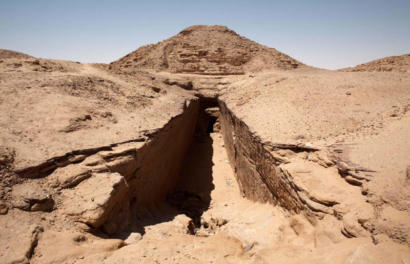 Nubian pyramids, El-Kurru, Sudan Incredible pyramids, Nubian pyramids, Meroe, Sudan, Nubian pyramids, Jebel Barkal, Sudan, Nubian pyramids, El-Kurru, Sudan, Pyramids of the Moon and Sun, San Juan Teotihuacan, Mexico, Tikal pyramids, Guatemala, El Castillo, Chichen Itza, Mexico, Ziggurat, Ur, Iraq, Great Pyramid of Cholula, Puebla, Mexico, Temple of the Inscriptions, Palenque, Mexico, Pyramids of Guimar, Tenerife, Canary Islands, Spain, Prasat Prang, Koh Ker, Cambodia, Sacred City of Caral-Supe, Caral, Peru, Mausoleum of the First Qin Emperor, Xi'an, Shaanxi Province, China, Borobudur, Java, Indonesia, Pyramid of Hellinikon, Argos, Greece, Pyramid of Cestius, Rome, Italy, Louvre, Paris, France, Luxor Hotel & Casino, Las Vegas, Nevada, USA