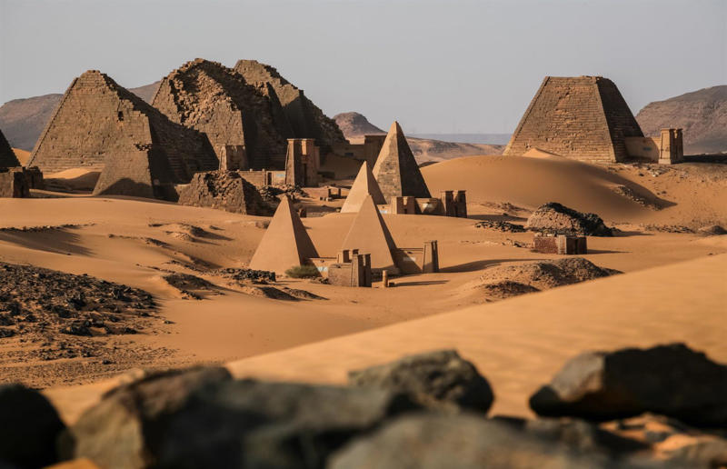 Nubian pyramids, Meroë, Sudan Incredible pyramids, Nubian pyramids, Meroe, Sudan, Nubian pyramids, Jebel Barkal, Sudan, Nubian pyramids, El-Kurru, Sudan, Pyramids of the Moon and Sun, San Juan Teotihuacan, Mexico, Tikal pyramids, Guatemala, El Castillo, Chichen Itza, Mexico, Ziggurat, Ur, Iraq, Great Pyramid of Cholula, Puebla, Mexico, Temple of the Inscriptions, Palenque, Mexico, Pyramids of Guimar, Tenerife, Canary Islands, Spain, Prasat Prang, Koh Ker, Cambodia, Sacred City of Caral-Supe, Caral, Peru, Mausoleum of the First Qin Emperor, Xi'an, Shaanxi Province, China, Borobudur, Java, Indonesia, Pyramid of Hellinikon, Argos, Greece, Pyramid of Cestius, Rome, Italy, Louvre, Paris, France, Luxor Hotel & Casino, Las Vegas, Nevada, USA