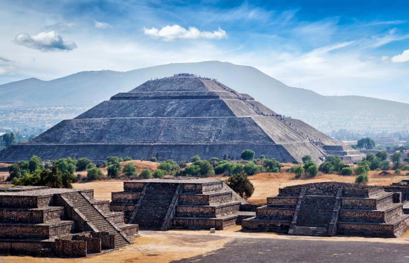 Pyramids of the Moon and Sun, San Juan Teotihuacán, Mexico Incredible pyramids, Nubian pyramids, Meroe, Sudan, Nubian pyramids, Jebel Barkal, Sudan, Nubian pyramids, El-Kurru, Sudan, Pyramids of the Moon and Sun, San Juan Teotihuacan, Mexico, Tikal pyramids, Guatemala, El Castillo, Chichen Itza, Mexico, Ziggurat, Ur, Iraq, Great Pyramid of Cholula, Puebla, Mexico, Temple of the Inscriptions, Palenque, Mexico, Pyramids of Guimar, Tenerife, Canary Islands, Spain, Prasat Prang, Koh Ker, Cambodia, Sacred City of Caral-Supe, Caral, Peru, Mausoleum of the First Qin Emperor, Xi'an, Shaanxi Province, China, Borobudur, Java, Indonesia, Pyramid of Hellinikon, Argos, Greece, Pyramid of Cestius, Rome, Italy, Louvre, Paris, France, Luxor Hotel & Casino, Las Vegas, Nevada, USA