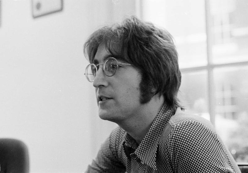 John Lennon David Lynch, Salvador Dalí, Christopher Nolan, John Lennon, Jack Kerouac, Edgar Allan Poe, Federico Fellini, Stephen King, Mary Shelley, Richard Linklater, Carl Jung, Robert Louis Stevenson, Samuel Taylor Coleridge, Jasper Johns, Stephen King, lo scrittore che ha cambiato l'horror