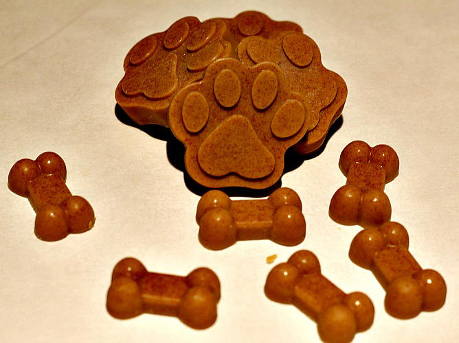 HEALTHY HOMEMADE COCONUT OIL PEANUT BUTTER DOG TREATS RECIPE INGREDIENTS:, HOW TO MAKE FROZEN COCONUT OIL DOG TREATS:, HOW TO STORE 3 INGREDIENT DOG TREATS, OUR OTHER HOMEMADE DOG TREAT RECIPES: 