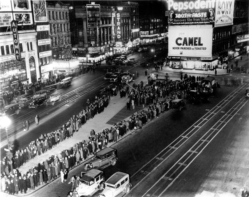 But the Great Depression had lasting effects on the US. Its aftermath fundamentally changed the relationship between Americans and government, and led to the development of more government programs, responsibility, and involvement. The Great Depression was the worst economic tragedy in American history., During the winters of 1932 and 1933, an estimated 1.2 million Americans were homeless., Food banks became commonplace., The Depression had a significant impact on the psychology of unemployed men., The Great Depression had lasting effects on the US.