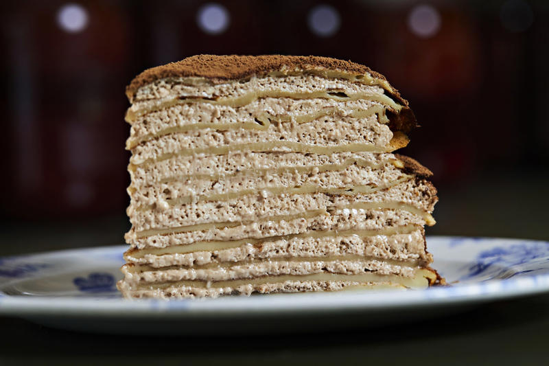 Crepe cake with coffee mousse Coffee: a popular flavor, Brazil, the coffee country, Coffee consumption in Brazil, But... Finland beats Brazil in coffee consumption!, Coffee Mousse, Crepe cake with coffee mousse, Coffee cake with yogurt and cinnamon, Brigadier Coffee, Tiramisu, Coffee biscuit, Dalgona coffee, Coffee Pavê with caramel, Cake with coffee fudge, Coffee pudding, Coffee ice cream, Coffee brownie