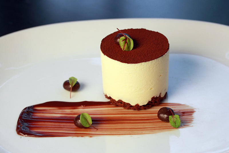 Tiramisu Coffee: a popular flavor, Brazil, the coffee country, Coffee consumption in Brazil, But... Finland beats Brazil in coffee consumption!, Coffee Mousse, Crepe cake with coffee mousse, Coffee cake with yogurt and cinnamon, Brigadier Coffee, Tiramisu, Coffee biscuit, Dalgona coffee, Coffee Pavê with caramel, Cake with coffee fudge, Coffee pudding, Coffee ice cream, Coffee brownie
