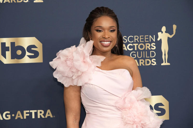 Jennifer Hudson The Jennifer Hudson Show, JHud productions, A dreamgirl, ‘This girl is going to be a singer’, The church, Burger King, First professional job, 'More than a cruise ship performance', American Idol: a controversial elimination, Jennifer Hudson in 'Dreamgirls', Hudson day, 2007 kept getting better and better, Her BAFTA got lost in the mail, 2008 started exceedingly well, Jennifer Hudson in 'Sex and the City', The Secret Life of Bees - worth fighting for, Tragedy fell, The murder of her family members, R.I.P. Julian King, Hudson's 7 year old nephew, Shot in cold blood, Balfour, the estranged ex-husban, Horror for the family, The case against Balfour, "Your soul is barren", Closure: a foundation for families of slain victims, Tribute to her murdered family, 2009 brought light, Personally getting back on track, Her weight loss, Professionally back in the game, The sadness didn’t stop for Hudson, Hudson’s child in the middle, The Voice, A feline flop, But then... Respect, Picked by Franklin, Becoming Aretha, The singer has already received respect