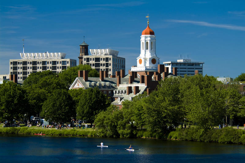 Harvard and UNC An opportunity, Targeting elite schools, 60 universities under investigation, Pulling high-profile reasearchers, Close and similar, Reverse brain drain, Columbia, Protests, Yielding to the administration, Vowed to work with the government, Outrageous demands, A possible explanation, "A playbook", Not only Ivy League institutions