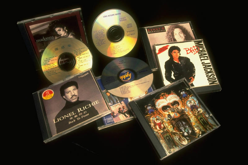 Madonna? Michael Jackson? Move over cause here comes Kenny G! Was the past better?, Now that's music, You can't stop the music, The sound of music, Rock of Ages, The times, they are changing, Can you hear the sound of hysteria?, Name that tune!, Now I know my ABCs..., Video killed the radio star after all, Listening to you, I feel the music, Talking about my generation, You're so vain, Feeling kinda funny, feeling kinda sad, Will the real Slim Shady stand up?, Menace to society