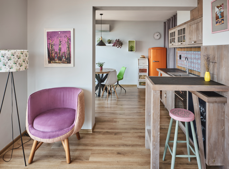 2) Utilize Every Part of the Kitchen 10) Take a Maximalist Approach, 16) Make the Most of Kitchen Corners, 17) Bring in a Dining Table, 18) Mount a Metal Rack, 20) Keep It Classic, 21) Let Counters Play Double Duty, 24) Install a Pegboard Wall, 25) Add Sleek Open Shelving, 26) Go Big With Art, 29) Infuse Color With Tiles, 34) Add Task Lighting, 36) Go Bold on Top, Neutral on Bottom, 39) Get Smart With Floating Shelves, 40) Keep Most-Used Items on Shelves, 41) Extend Tile from Countertop to Ceiling, 44) Disguise Your Dishwasher, 45) Double up on Pattern and Color, 46) Try Backless Stools, 47) Craft a Wine Nook, 48) Invest in a Rolling Kitchen Cart, 49) Use Vertical Space