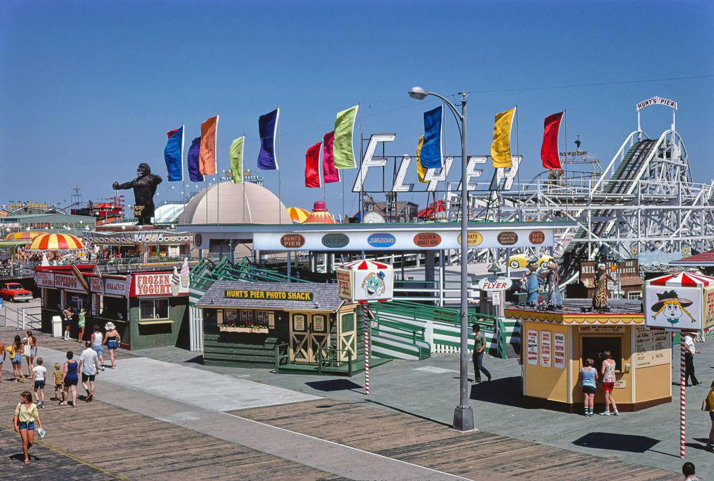 10) 1978: Morey’s and Hunt’s Piers, Wildwood, NJ 1) 1948: Coney Island, Brooklyn, NY, 2) 1949: Palisades Amusement Park, Palisades, NJ, 3) 1950: Rockaways Playland, Rockaway Beach, NY, 4) 1955: Beverly Park Kiddieland, Los Angeles, CA, 5) 1956: Disneyland, Anaheim, CA, 6) 1960: Disneyland, Anaheim, CA, 7) 1963: Disneyland, Anaheim, CA, 8) 1965: Hershey Park, Hershey, PA, 9) 1975: Luna Park at Coney Island, Brooklyn, NY, 10) 1978: Morey’s and Hunt’s Piers, Wildwood, NJ, 11) 1981: Busch Gardens, Williamsburg, VA, 12) 1985: Paragon Park, Hull, MA, 13) 1987: Disneyland, Anaheim, CA