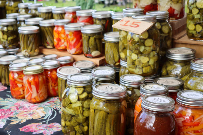 Vegetables in brine Durable foods, In times of need, Budget-friendly, Energy bars, Olive oil, Ground coffee, Cocoa powder, Pickled foods, Butter from nuts, Vegetables in brine, Balsamic vinegar, Maple syrup, Canned fish, Powdered milk