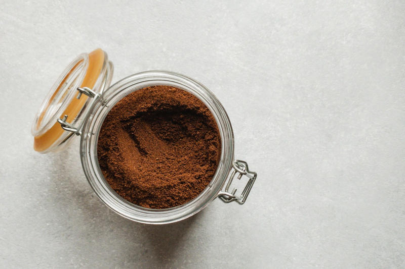 Ground coffee Durable foods, In times of need, Budget-friendly, Energy bars, Olive oil, Ground coffee, Cocoa powder, Pickled foods, Butter from nuts, Vegetables in brine, Balsamic vinegar, Maple syrup, Canned fish, Powdered milk