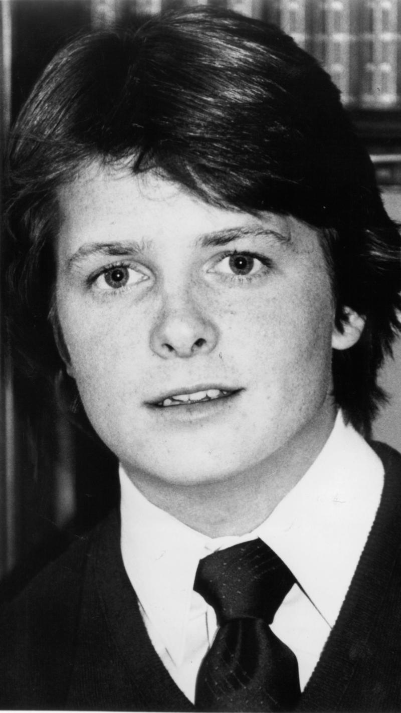 The first roles of Michael J. Fox In 1994, Michael J. Fox's rise came to a screeching halt, Parkinson's disease at 29 years old, What is Parkinson's disease?, 9 June 1961, His TV show beginnings in 1976, The role that catapulted him to stardom, On July 9, 1985, 'Back to the Future', On July 8, 1988 he married Tracy Pollan, Michael J. Fox Foundation, Star on the Hollywood Walk of Fame, 'Lucky Man', Triumphant return with 'Spin City', 2020: retirement from acting, Not 100% closed to acting
