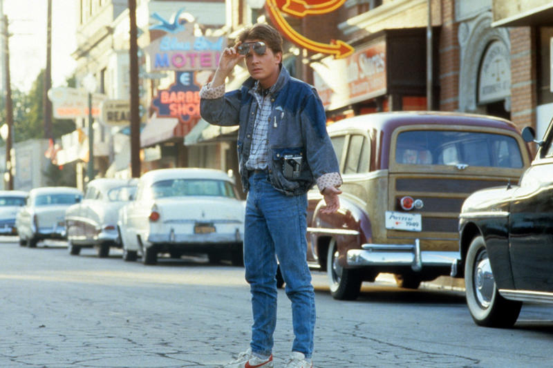 Back to the Future (1985) In 1994, Michael J. Fox's rise came to a screeching halt, Parkinson's disease at 29 years old, What is Parkinson's disease?, 9 June 1961, His TV show beginnings in 1976, The role that catapulted him to stardom, On July 9, 1985, 'Back to the Future', On July 8, 1988 he married Tracy Pollan, Michael J. Fox Foundation, Star on the Hollywood Walk of Fame, 'Lucky Man', Triumphant return with 'Spin City', 2020: retirement from acting, Not 100% closed to acting