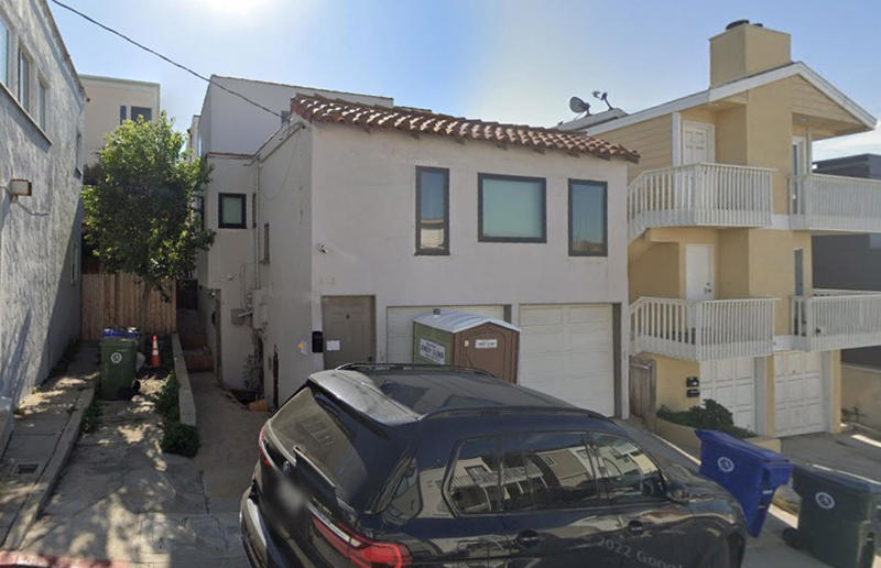 Airbnb host riled neighbours with pink emoji paint job Surprising real estate spats from around the globe, Homeowner built fence through neighbour's swimming pool, Woman gave house 'circus' makeover after planning complaints, Ruffled residents take action against rowdy roosters, Man builds three-foot-wide house to block neighbour’s outlook, Goalkeeper took chainsaw to neighbour’s garage over obstructed view, Neighbours' tree cut in half over bird mess, Neighbours' tree cut in half over bird poo squabble, Millionaire couple sued by neighbours over supercar headache, Airbnb host riled neighbours with pink emoji paint job, Civil War veteran built skinny house to spite his brother, Vegan sued neighbours over barbecue smells, Neighbour filed noise complaint over rowdy sea lions, Disgruntled man listed part of homeowner's wall for £37k