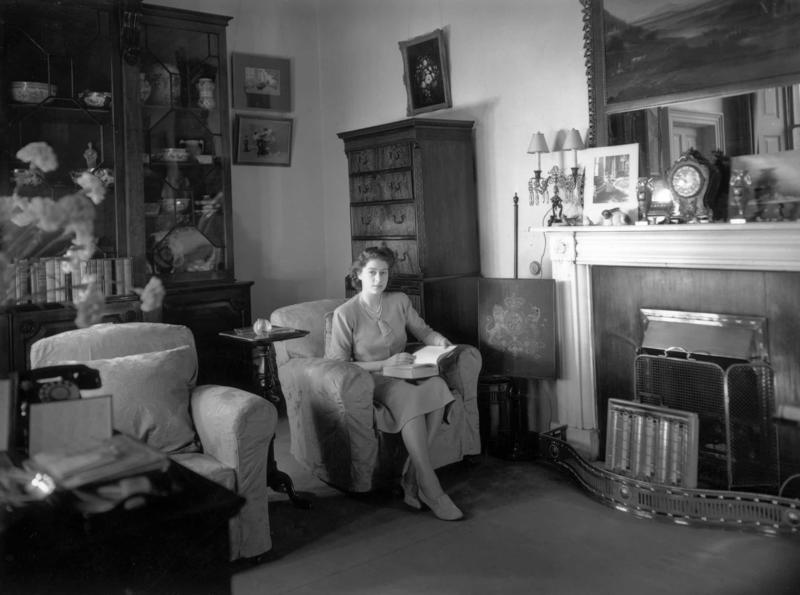 The late Queen liked it breezy Plumbing and electricity problems, Out-of-date decor, Falling masonry, Walls filled with asbestos, Secret doors, The late Queen liked it breezy, No one sits on the throne, Lots of garden parties, Staff living on site, A post office, A movie theater, Activities and programs, No pictures allowed, No wandering freely outside