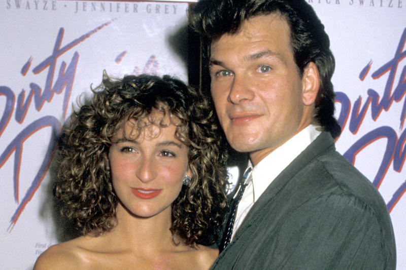 The most beautiful cinema couples ever, Pretty Woman - Julia Roberts and Richard Gere (1990), Titanic - Kate Winslet and Leonardo DiCaprio (1997), Grease - Olivia Newton John and John Travolta (1978), Four Weddings and a Funeral - Andie MacDowell and Hugh Grant (1994), Ghost - Demi Moore and Patrick Swayze (1990), Carol - Rooney Mara and Cate Blanchett (2015), Dirty Dancing - Jennifer Grey and Patrick Swayze (1987), Gone with the Wind - Vivien Leigh and Clark Gable (1939), Annie Hall - Diane Keaton and Woody Allen (1977), Vicky Cristina Barcelona - Penelope Cruz and Javier Bardem (2008), Sleepless in Seattle - Meg Ryan and Tom Hanks (1993), Brokeback Mountain - Heath Ledger and Jake Gyllenhaal (2005), Eternal Sunshine of the Spotless Mind - Kate Winslet and Jim Carrey (2004), The Notebook - Rachel McAdams and Ryan Gosling (2004), Loving - Ruth Negga and Joel Edgerton (2016), La La Land - Emma Stone and Ryan Gosling (2016), Slumdog Millionaire - Freida Pinto and Dev Patel (2008), Sabrina - Audrey Hepburn and Humphrey Bogart (1954), 3 Iron (Bin-jip) - Hee Jae and Seung-Yun Lee (2004), Notting Hill - Julia Roberts and Hugh Grant (1999)
