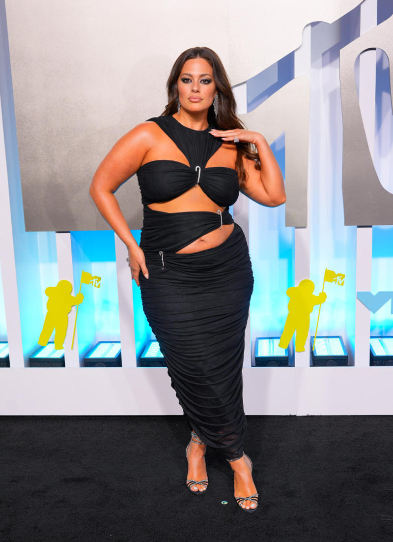 Ashley Graham Jane Seymour, Jennifer Hudson, Melissa McCarthy, Megan Mullally, Octavia Spencer, Bebe Rexha, Leslie Jones, Ashley Graham, Aidy Bryant, Hayden Panettiere, Bryce Dallas Howard