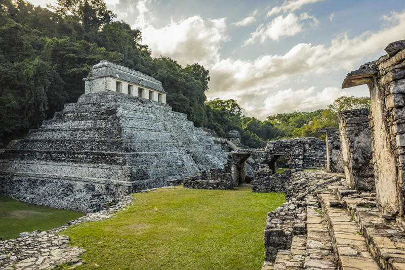 Palenque, Mexico Basilica Cistern, อิสตันบูล, ตุรกี, บิกเบน, ลอนดอน, อังกฤษ, ชลาคาร Adalaj, อินเดีย, ปอร์โตเวเนเร, อิตาลี, อุทยาน Rodrigues Alves, บราซิล, Rani ki Vav, อินเดีย, วัดอรุณ, ไทย, ประตูชัยถนนออกัสตา, โปรตุเกส, ทัชมาฮาล, อินเดีย, ป้อมแดง, อินเดีย, น้ำพุเทรวี, อิตาลี, ติวานากู, โบลิเวีย, สเบตลา, ตูนิเซีย, ป้อมจิตตอร์, อินเดีย, สวนจีน สิงคโปร์, เปตรา จอร์แดน, ซุ้มประตูคอนสแตนติน, อิตาลี, Yaxchilán, เม็กซิโก, โรงอาบน้ำคาราคัลลา, อิตาลี, San Miguel de Allende, เม็กซิโก, วิหารโอลิมเปียนซูส กรุงเอเธนส์ ประเทศกรีซ, ถ้ำฟราซาสซี ประเทศอิตาลี, สุสานซิลลูสตานี ประเทศเปรู, สำนักแห่งเอเธนส์ ประเทศกรีซ, ลาซซาเรตโตแห่งอันโคนา ประเทศอิตาลี, วิหารเอเรคธีออน กรีซ, อนุสรณ์สถานแห่งชาติเดวิลโพสต์ไพล์ แคลิฟอร์เนีย, สุสานหลวง เปตรา จอร์แดน, ตูลุม, เม็กซิโก, แบมบะระ, อังกฤษ, บูดาเปสต์, ฮังการี, ป้อมอาเมร์, อินเดีย, มาชูปิกชู, เปรู, ตอสสาเดอมาร์, สเปน, สวน Gonaitei, ญี่ปุ่น, วิคโลว์, ไอร์แลนด์, ปาเลงเก, เม็กซิโก, Bethesda Terrace, นิวยอร์ก, สหรัฐฯ, โบสถ์ซานปิเอโตร, อิตาลี, สวนชา, มณฑลฉางซิง, จีน, มัสยิด Tin Mal, โมร็อกโก, ป่าสงวนแห่งชาติ Uinta-Wasatch-Cache, ยูทาห์, สหรัฐอเมริกา, ไดโกจิ, เกียวโต, ญี่ปุ่น, แอริโซนา, สหรัฐอเมริกา, อุทยานประวัติศาสตร์แห่งรัฐ Ward Charcoal Ovens ใกล้อีลี, เนวาดา, Vallone dei Mulini, อิตาลี, อุทยานแห่งรัฐสมิธ ร็อค, ออริกอน, สหรัฐอเมริกา, San Juan de Gaztelugatxe, สเปน, ป้อมรายครห์, อินเดีย, หอสังเกตการณ์ทะเลทรายแกรนด์แคนยอน, แอริโซนา, สหรัฐฯ, พระราชวังอิมพีเรียล, ญี่ปุ่น, ซากปราสาทเพนนาร์ด, สหราชอาณาจักร, ปราสาทอิวะคุนิ, ญี่ปุ่น, จังหวัดนางาโนะ, ญี่ปุ่น, วิหารพาร์เธนอน, กรีซ, ปราสาท Classiebawn, ไอร์แลนด์, เชฟชาอูน, โมร็อกโก, สวนชินจูกุ เกียวเอ็น, ญี่ปุ่น, ลักซอร์, อียิปต์, สะพานโบราณจั่วอิง, จีน, ปราสาท Torrechiara, อิตาลี, สวนราชพฤกษ์, ไทย, กำแพงเมืองจีน, ซากปรักหักพังจัตุรัสโรมัน, อิตาลี, ป้อม Lovrijenac, โครเอเชีย, กังหันลมพิทสโตน, บักกิงแฮมเชอร์, คาซามิลา, สเปน, ซากปรักหักพังของชาวมายันในซูนานตูนิช, เบลีซ, กัสเตลโนด์ ลา ชาแปล, ฝรั่งเศส, ปราสาทเบร์ลังกา เด ดูเอโร, สเปน, วิหารลักซอร์, อียิปต์, ประตูราชสีห์, ตุรกี, Trethevy Quoit, คอร์นวอลล์, Tinghir, โมร็อกโก, ปราสาทวอลซิน, เบลเยียม, ปาลาซโซ เวคคิโอ, อิตาลี, วิหารแห่งโพไซดอน, กรีซ, ไรน์แลนด์-พาลาทิเนต, เยอรมนี, แคนยอนเดอเชลลี, แอริโซนา, สหรัฐอเมริกา, นิวยอร์ก ซิตี้, จังหวัดคาโย, เบลีซ, ทิกัล, เอลเปเตง, กัวเตมาลา
