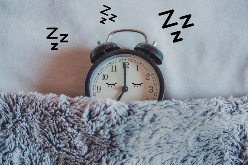 Pre and post sleep schedules Sleeping is more than just enjoyable, Lack of rest, How many hours should a person sleep?, Sleeping time, Tips for sleeping better, Do not go back to bed, Hourly routine, No caffeine, No nicotine, Exercise but..., Cut the booze, Avoid heavy meals, Yes to naps (but in moderation), Disconnect before going to sleep, Cozy bedroom, Avoid screens, Use light to set your biological clock, If you don't fall asleep, get up., Dairy? Of course, Deep breathing, Calcium and magnesium, The bed is for sleeping, Best without sleeping pills, Short naps, Avoid distractions, No work in the evening!, List of tasks, What about the weekend?, Books: yes, but be careful, Set the alarm to go to bed