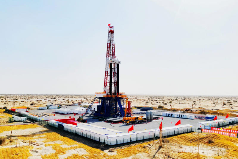 Why dig so deep?, China's deepest well, The core of the earth, One step further, Minerals, energy resources, Prevention of natural disasters, 10 continental layers, In search of the distant past, Large tonnage machines, Problems with the environment, Sea, mountains and desert area, Prepare for the operation, Everything fixed before they start, An unprecedented project, 12,262 meters