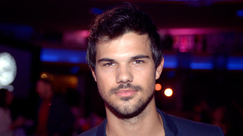 The franchise that rocked the naughties, Kristen Stewart, Recently married, Taylor Lautner, Taylor Lautner: nice to look at, Kristen Stewart: here to stay in Hollywood, Taylor Lautner: a fading wolf, One star for Lautner, Robert Pattinson, Robert Pattinson: a man of many roles and faces, Robert Pattinson: circling the Oscar nomination, The Batman, Ashley Greene, Ashley Greene: bad luck in roles, Kellan Lutz, Kellan Lutz: a fading star, MacKenzie Foy, MacKenzie Foy: destined for great things, Rami Malek, Rami Malek: a superstar, Anna Kendrick, Anna Kendrick: a musical and comedy talent, Peter Facinelli, Peter Facinelli: going from strength to strength... professionally, Billy Burke, Billy Burke: the actor who rode the wave, Elizabeth Reaser, Elizabeth Reaser: a Netflix staple, Nikki Reed, Nikki Reed: the successful quiet life, Jackson Rathbone