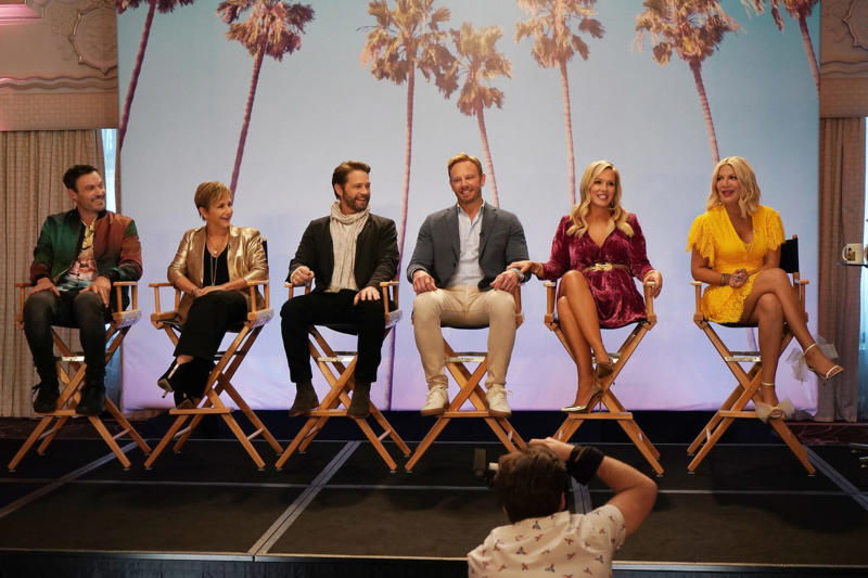 Gone too soon, Luke got lucky when he landed a role on 'Beverly Hills, 90210', Dylan McKay the bad boy everyone loved, Luke was one of THE 90s heartthrobs, Luke took a break from '95-'98 to work on movies, But Luke couldn't resist returning to '90210', Luke marries and becomes a father, Luke struggled to find the same degree of success after '90210', Luke landed starring roles but the shows didn't last long..., Broadway and theatre in London, Luke was even in a Swedish comedy in the mid-2000s, A health scare in 2015, Perry began advocacy work, Luke found his place again on 'Riverdale', Luke Perry wanted to do a reboot of '90210', A reboot in the works??, Fans were thrilled, ...but Luke had a conflict due to his contract with 'Riverdale', Tragedy strikes, Luke was 52 when he passed away, Perry's final role was in a Tarantino film, Luke was secretly engaged at the time of his death, They were said to be "smitten", An icon that is dearly missed