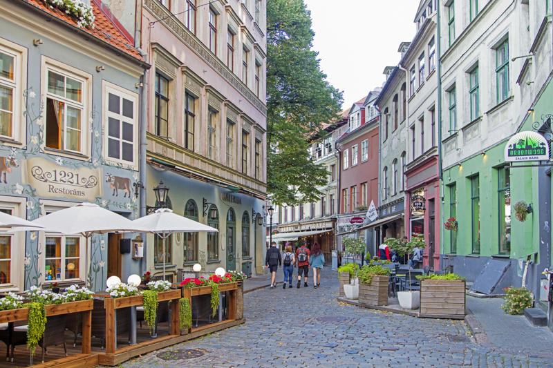 Eye-Catching Streets? "I love you" in nearly every language, Mandarin, Bengalese, Portuguese, Japanese, Bulgarian, Croatian, Ukrainian, Estonian, Irish Gaelic, Lithuanian, Romanian, Hungarian