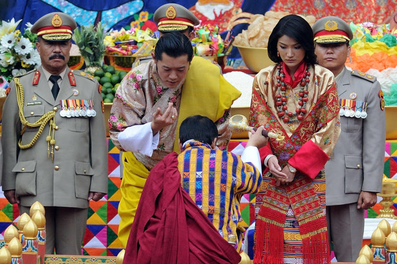 Young and glamorous royals, Parents of three young children, Sonam Yangden Wangchuck, Family photos, Jigme Ugyen Wangchuck, The eldest: Jigme Namgyel Wangchuck, The Himalayan Kate Middleton, The Kingdom of Bhutan, The 'Dark Southland', Happy country, No mass tourism in Bhutan, The Wangchuck dynasty, A new democracy, King Jigme Khesar: crowning ceremony, The second youngest king in the world, Three days of festivities, Jigme Khesar: Prince Charming, The Dragon King gets engaged, Jetsun Pema, The king takes his own photos, The wedding day, Wedding of the King and Queen of Bhutan, Very different from William and Kate's wedding, True love, Why are they called Dragon King and Queen?, William and Kate visit Bhutan, Two glamorous royals from East and West, "The People's King", The little Crown Prince of Bhutan, The Dragon King and his son, The future Japanese Emperor and Bhutanese King