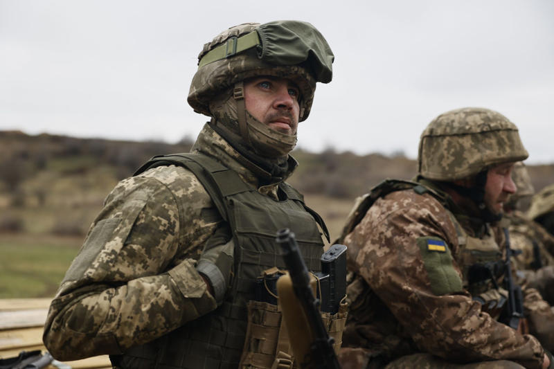 The M1A3 Bangalore Torpedo has been spotted in Ukraine A very useful weapon from the US, What did Washington give to the Ukrainians?, The equipment needed for day-to-day operations, The M1A3 Bangalore Torpedo in Ukraine, Images showed Ukrainians with Bangalore torpedoes, The Bangalore torpedo was used over a century ago, A Bangalore was designed for combat engineers, Effectively used in the Boer War 1899-1902, The fundamentals of the Bangalore torpedo, Detonating ordinance at a safe distance, The American M1A3 Bangalore Torpedo, What does the U.S. use its Bangalore for?, An effective tool for clearing minefields, Clearing Russian mines and defensive obstacles, Built to defend against Ukraine’s offensive, Russia extensive defensive networks, Ukraine's 2023 summer offensive eventually failed, What we’ve learned about mines in Ukraine, The most heavily mined country in the world, Russian minefields are a serious obstacle, A granted request based on photo evidence