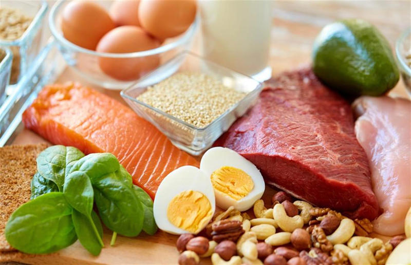 Protein-rich foods that aren’t meat, How much protein do we need?, Black beans, Chia seeds, Chickpeas, Cottage cheese, Ezekiel bread, Goji berries, Greek yogurt, Mozzarella, Oat bran, Pea protein, Pistachios, Plant-based meat substitutes, Protein bars, Soba noodles, Whey protein