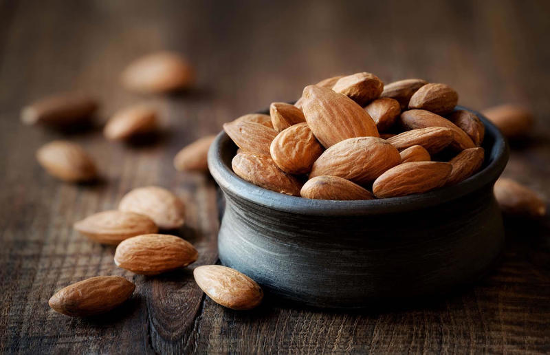 Protein-rich foods that aren’t meat, How much protein do we need?, Black beans, Chia seeds, Chickpeas, Cottage cheese, Ezekiel bread, Goji berries, Greek yogurt, Mozzarella, Oat bran, Pea protein, Pistachios, Plant-based meat substitutes, Protein bars, Soba noodles, Whey protein