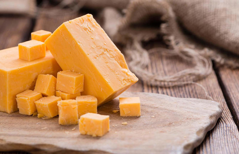 Protein-rich foods that aren’t meat, How much protein do we need?, Black beans, Chia seeds, Chickpeas, Cottage cheese, Ezekiel bread, Goji berries, Greek yogurt, Mozzarella, Oat bran, Pea protein, Pistachios, Plant-based meat substitutes, Protein bars, Soba noodles, Whey protein