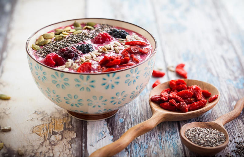 Protein-rich foods that aren’t meat, How much protein do we need?, Black beans, Chia seeds, Chickpeas, Cottage cheese, Ezekiel bread, Goji berries, Greek yogurt, Mozzarella, Oat bran, Pea protein, Pistachios, Plant-based meat substitutes, Protein bars, Soba noodles, Whey protein