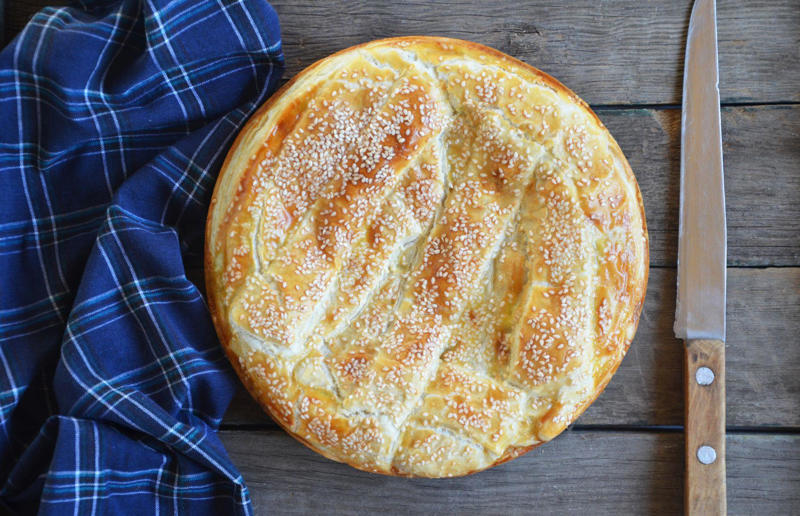 23. Kreatopita, Greece 34. Stargazy pie, England, UK, 33. Borek, various locations, 32. Saskatoon berry pie, Canada, 31. Butter pie, England, UK, 30. Vlaai, Netherlands, 29. Zelnik, Bulgaria and North Macedonia, 28. Egyptian goulash, Egypt, 27. Peach pie, USA, 26. Kreatopita, Greece, 25. Scotch pie, Scotland, UK, 24. Empadão de frango, Brazil, 23. Pepper steak pie, South Africa, 22. Limonnik, Russia, 21. Pork pie, England, UK, 20. Bündner Nusstorte, Switzerland, 19. Penovani khachapuri, Georgia, 18. Empanada gallega, Spain, 17. Steak and Guinness pie, Ireland, 16. Geraardsbergse mattentaart, Belgium, 15. Pâté chaud, Vietnam, 14. Mince pie, various locations, 13. Bacon and egg pie, England, UK and New Zealand, 12. Pastilla, North Africa, 11. Pithivier, France, 10. Pot pie, Canada, UK and USA, 9. Torta pasqualina, Italy, 8. Cherry pie, USA, 7. Coulibiac, France and Russia, 6. Buko pie, Philippines, 5. Tourtière, Canada, 4. Spanakopita, Cyprus and Greece, 3. Steak and kidney pie, UK, 2. Meat pie, Australia and New Zealand